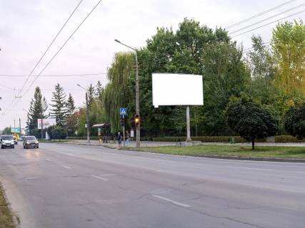Билборд A в Черновцах Героев Майдана ул. (бывш. Красноармейская ул.), 85, напротив фото 1