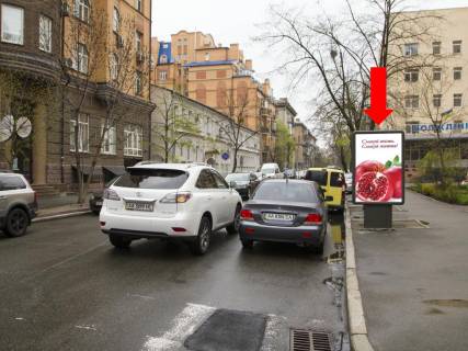 Ситилайт  в Киеве, 1.8x1.2  Волоська вул., 47 - вул. Введенська, біля Поліклініки Подільського р-ну, в сторону Нижнього валу фото 1