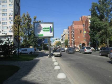 Бэклайт B в Киеве Малевича вул. (колиш. Боженка), 48 - Лабораторна вул., перед світлофором фото 1