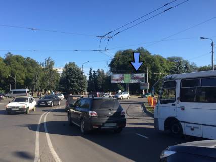 Билборд B в Одессе, 3x6  Середньофонтанська вул. - Куликове поле пл., біля пішохідного переходу, з центру, правий фото 1