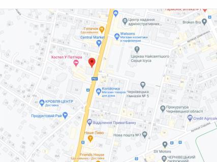 Билборд A в Черновцах Героїв Майдану вул. (стара назва Червоноармійська вул.), 50, аптека "Мед Сервіс", №Л046, прайс за ролик 10 сек 1 вихід/5 хвилин, з 8:00-22:00. Розрахунок для інших параметрів трансляції уточнюйте у менеджера. схема