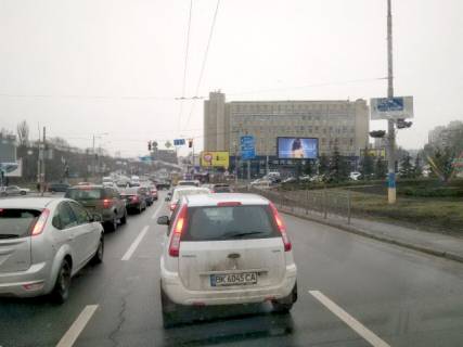 Скроллер A в Киеве Голосеевская пл., разделитель, напротив ст.м. "Голосеевская", на светофоре, из центра - 215280 фото 1