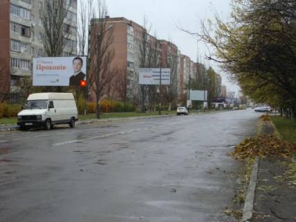 Билборд  в Ивано-Франковске, 3x6  Івана-Павла II вул. (кол. Будівельників вул.), 9, до Епіцентру фото 1