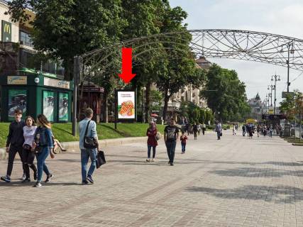 Ситилайт  в Киеве, 1.8x1.2  Хрещатик вул., 17, біля ст. м. "Хрещатик", в бік Бесарабської пл. фото 1