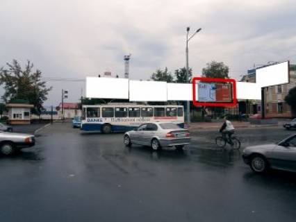 Призма  в Ивано-Франковске, 3x6  Привокзальна вул. - Грюнвальдська вул., біля ж / д, автовокзалу, правий - 436178 фото 1