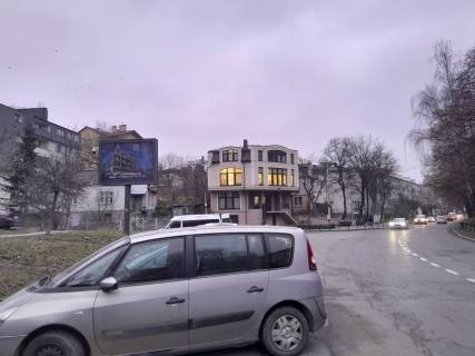 Бэклайт B в Львове, 2.3x3.14  Сахарова вул., 25 / Бойківська вул., біля Кредобанку, в сторону Княгині Ольги вул. фото 1