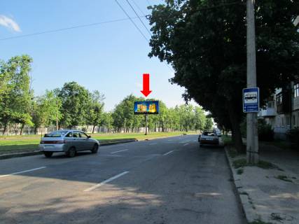 Билборд  в Харькове, 3x6  Хмельницького бул., 10, роздільник, в бік пр. Олександрівського фото 1