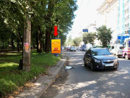 Сiтiлайт  у Івано-Франківську, 1.8x1.2  Василіянок (Панфіловців) вул., 64, навпроти Фото 1