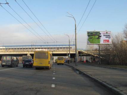 Prismatron, Prism A in Kyiv Suhevica av. (byvs. Vatutina) - Bal'zaka st., v storonu Troesiny - 236148 Photo 1