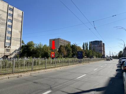 Ситилайт A в Киеве, 1.8x1.2  Народного Ополчення вул., 3, роздільник, в сторону аеропорту "Київ" фото 1