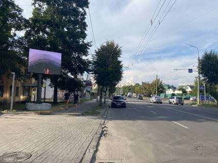 Video Billboard B in Bila Tserkva Oleksandrijskij b-r, 37,  m-n Koroleva, prajs za rolik 10 sek 1 vyhod/3 minuty, s 7:00-23:00. Rasscet dla drugih parametrov utocnajte u menedzera. - 293317 Photo 1