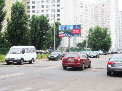 Билборд B в Киеве Драгоманова вул., 12, в сторону Пчілки вул. фото 1
