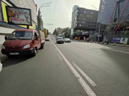 Беклайт B у Києві Гетьмана вул., 13 Фото 1