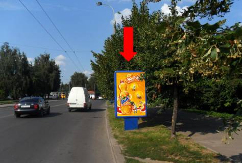 Ситилайт  в Ровно, 1.8x1.2  Небесної Сотні вул. (кол. Кіквідзе вул.), 20 / Привокзальна пл., з центру фото 1