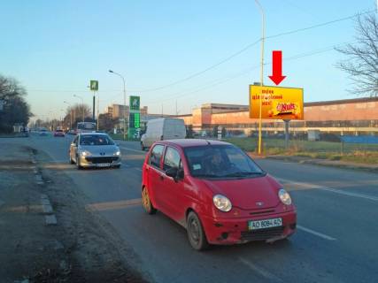 Билборд A в Ужгороде, 3x6  Карпатської України (Гагаріна) вул. / Мартина вул. (кол. Паризької комуни вул.), біля АЗС "ОККО", в центр фото 1