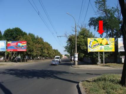 Билборд A в Николаеве, 3x6  Центральний пр. (кол. Леніна пр.) / 9 Слобідська вул. (Маршала Василевського) ., біля фітнес клубу "Grand", ліва фото 1