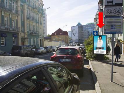 Ситилайт  в Киеве, 1.8x1.2  Володимирська вул., 92/39 / вул. Жилянська, навпроти ресторану "Sam's Steak House", у бік вул. Короленківської фото 1