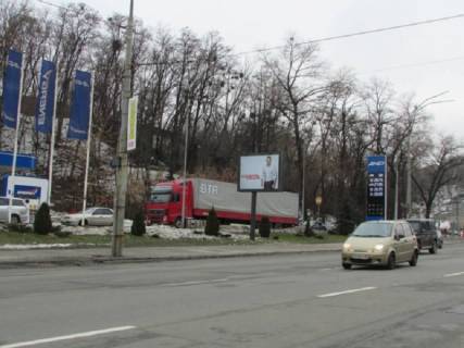 Скроллер B в Киеве Миколи Міхновського бульвар (Дружби Народів бульвар)., 42, АЗС ANP, перед з'їздом на Набережне шосе - 347179 фото 1
