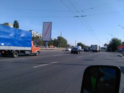Беклайт A у Києві Кільцева дорога - Зодчих, 66, роздільник, автосалон KIA, в сторону супермаркету Ашан, ТРЦ Променада, Одеській пл. Фото 1