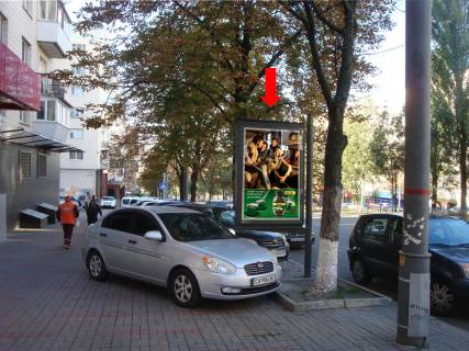 Ситилайт  в Киеве, 1.8x1.2  Українки бул., 12, в сторону вул. Хрещатик фото 1