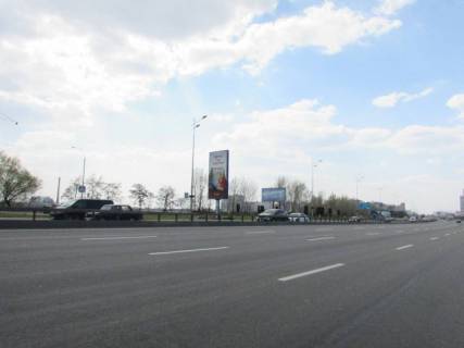 Бэклайт B в Киеве Бажана пр., ст.м. "Вирлиця", в центр фото 1