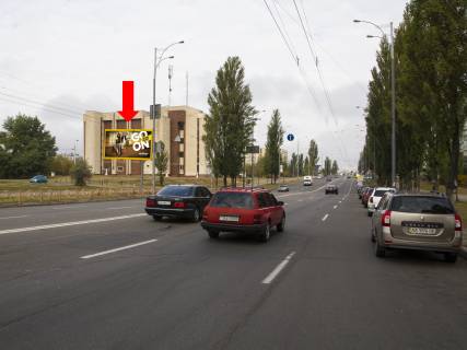 Билборд B в Киеве Драйзера ул. - просп. Червоної Калини (Володимира Маяковського)., кинотеатр "Флоренция", в сторону Бальзака ул. фото 1