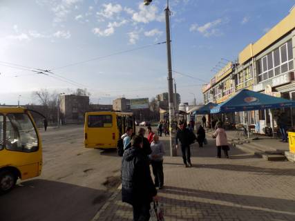 Призматрон, Призма  у Рівному, 3x6  Небесної Сотні вул. (колиш. Кіквідзе вул.) - Привокзальна пл., біля залізничного вокзалу, в центр - 428704 Фото 1
