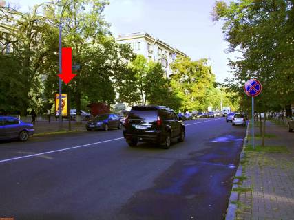 Ситилайт B в Киеве, 1.8x1.2  Інститутська вул., 16 / вул. Садова, в сторону вул. Банкової, ст.м. "Хрещатик" фото 1