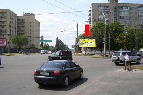 Призма A в Сумах, 3x6  Харківська вул. / Прокоф''єва вул., в бік Сумської артбригади вул. (20-річчя Перемоги) - 20200 фото 1
