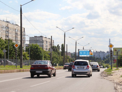 Билборд B в Харькове, 3x6  Тракторобудівників пр., 128, в центр фото 1
