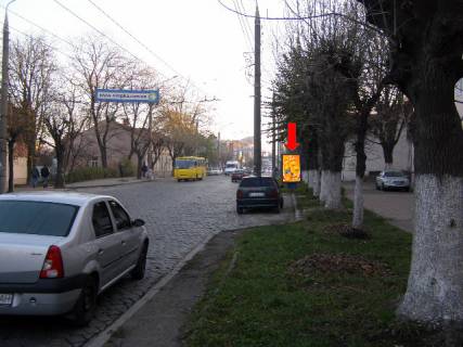 Сiтiлайт A у Чернівцях, 1.8x1.2  Головна вул., 104, з центру Фото 1