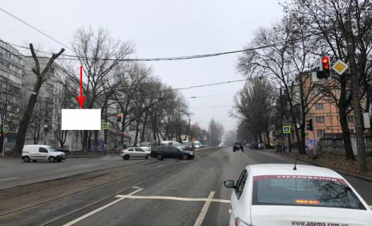 Билборд B в Днепр (Днепропетровск) Богдана Хмельницького (Героїв Сталінграда) пр. - Будівельників вул., Біля зупинки, на світлофор фото 1