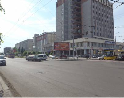 Призма  в Ивано-Франковске, 3x6  Бандери вул. - Незалежності вул., на світлофорі - 436180 фото 1