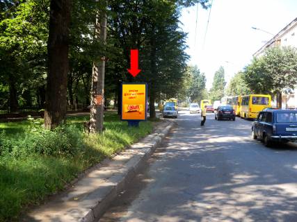 Ситилайт  в Ивано-Франковске, 1.8x1.2  Василіянок (Панфіловців) вул., 66, навпроти фото 1