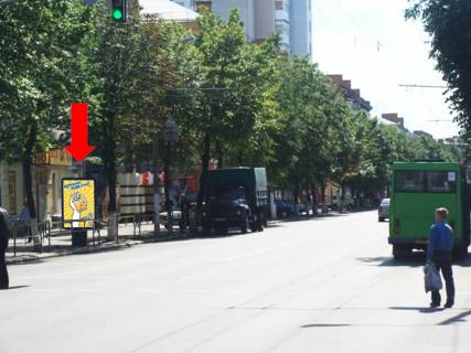 Ситилайт  в Житомире, 1.8x1.2  Київська вул., 62 / Хлібна вул., біля магазину "Житомирські ласощі", на світлофорі фото 1