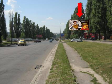 Билборд A в Ровно, 3x6  Шухевича вул., 2, біля Ощадбанку, в центр фото 1