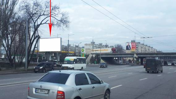 Бэклайт B в Днепр (Днепропетровск) Слобожанський (Газети Правда) пр.)., Виїзд на центральний міст, рух у бік Лівого берега фото 1