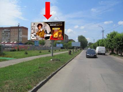 Билборд  в Ужгороде, 3x6  Капушанська (Перемоги) вул., 145, до супермаркету "Велмарт", з центру фото 1