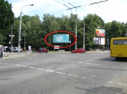 Призма  в Ивано-Франковске, 3x6  Галицька вул. - Василіянок (Панфіловців) вул., на світлофорі, в центр - 436188 фото 1
