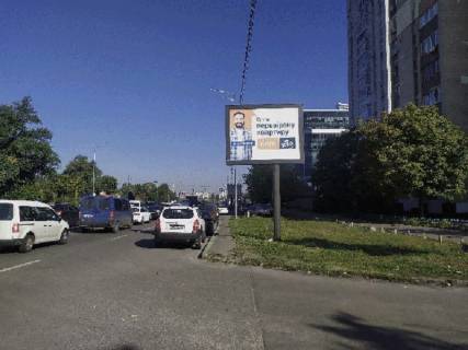 Видеоборд A у Києві Дніпровська Набережна, 3а, в сторону мосту Патона, прайс за трансляцію ролика 10 сек 1вихід/90 сек, з 0:00 до 23:59 - 383969 Фото 1