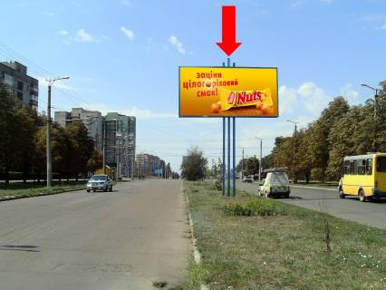 Билборд  в Кропивницкий (Кировоград), 3x6  Коваленка вул. (кол. Конєва вул.) / Незалежності вул. (Космонавта Попова)., роздільник, біля супермаркетів "Фокстрот", "METRO" фото 1