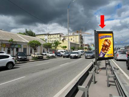 Video Billboard A in Kyiv, 1.8x1.2  Naberezno-Hresatic'ka st., 13-15-17, na r/p, (4-1), u bik Gavans'kogo mostu - 483888 Photo 1