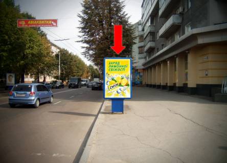 Ситилайт  в Житомире, 1.8x1.2  Бердичівська вул., 4 / Театральна вул., навпроти магазину "Брейн", Автодорожного коледжу, на світлофорі фото 1