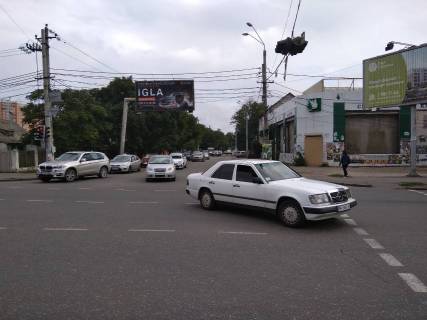 Билборд B в Одессе Люстдорфська дорога, 69, навпроти - Дмитріївська вул. (Дмитрія Донського)., 102 фото 1