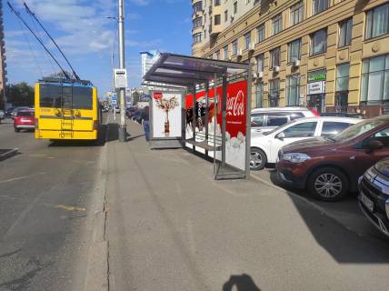 Нестандарт A в Киеве, 2x5.52  Чорновола вул., зупинка "вул. Златоустівська", (S повне бренд. = внутр. 10,56 м2 + зовн. 11,12 м2 + сіті 4,32 м2) фото 1