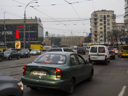 Citylight  in Kyiv, 1.8x1.2  Bul'varno-Kudravs'ka st. (kolis. Vorovs'kogo) - st. Zlatoustivs'ka, bila Cirku, v storonu pl. Peremogi Photo 1
