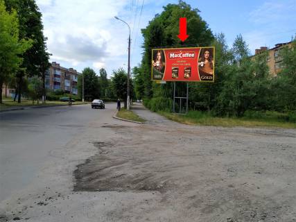 Билборд A в Шепетовке, 3x6  Героїв Небесної Сотні вул. (кол. Маркса вул.), 90 / Бандери вул (кол. Ватутіна вул.), біля магазину "Ромашка" фото 1