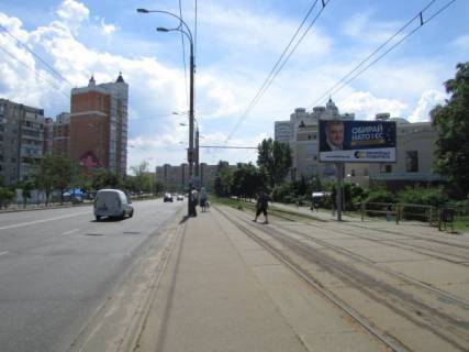 Призма A в Киеве Гайдай вул., 3, навпроти супермаркету ЕКО маркет - 214850 фото 1