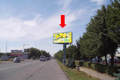 Билборд A в Мукачеве, 3x6  Масарика вул. (кол. Матросова вул.), біля входу на ринок, гіпермаркету "Міван", в центр фото 1