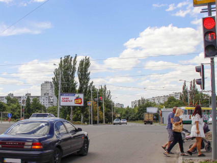 Prismatron, Prism B in Kharkiv, 3x6  Нескорених (кол. Героїв Праці) вул. - Тракторобудівників пр., в центр - 667267 Photo 1